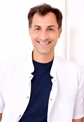 Charbel Kortbawi, ostéopathe DO MSc spécialisé douleur chronique et sport, Paris 16