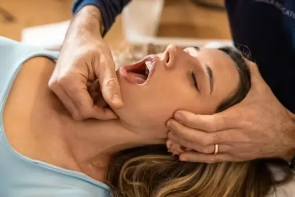 Osteopathic manual therapy of the temporomandibular joint, Paris 16